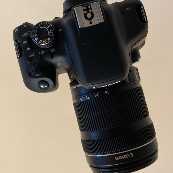 Canon EOS Rebel T6i 135mm - Picture 4 of 5